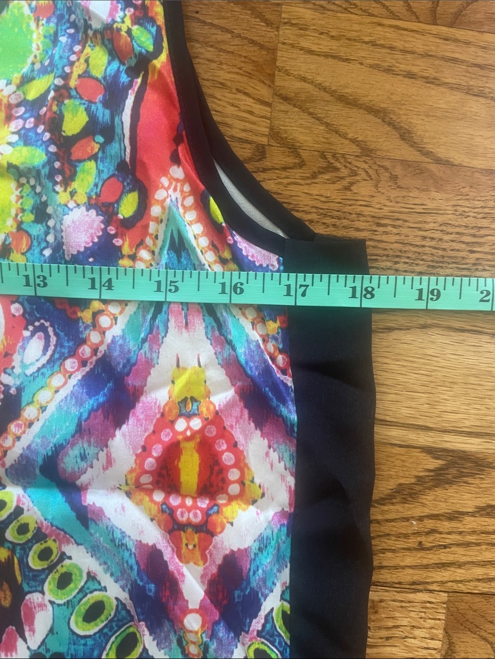 Nell Silk Multicolor Patterned Scoop Neck Tank Top with Black Side Panels - Picture 6 of 7